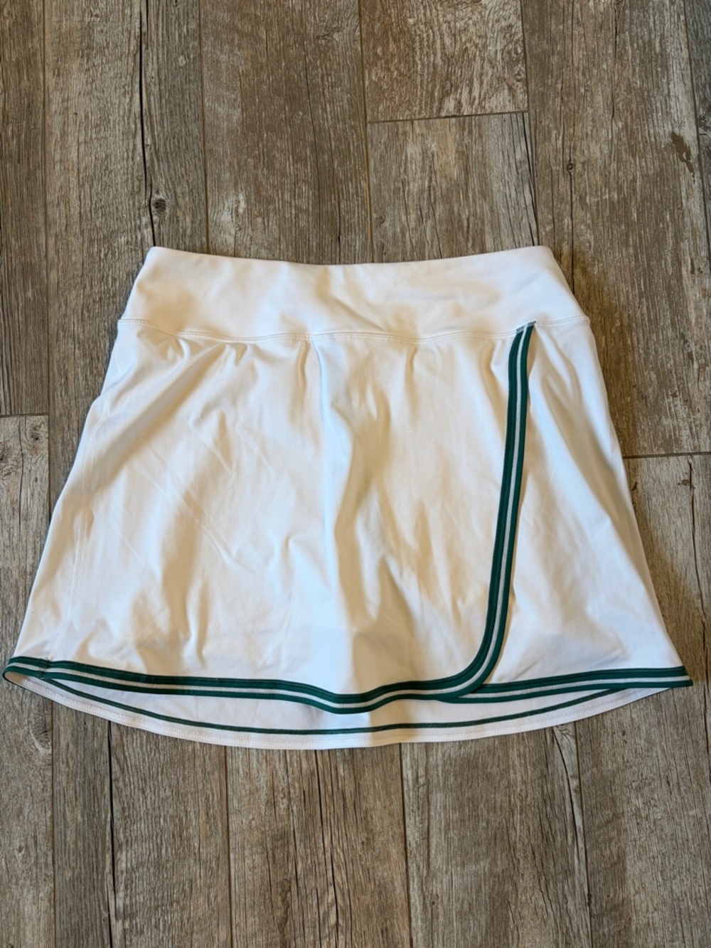Athleta Cross court tipped skort skirt tennis pickleball white/green LN sz M
